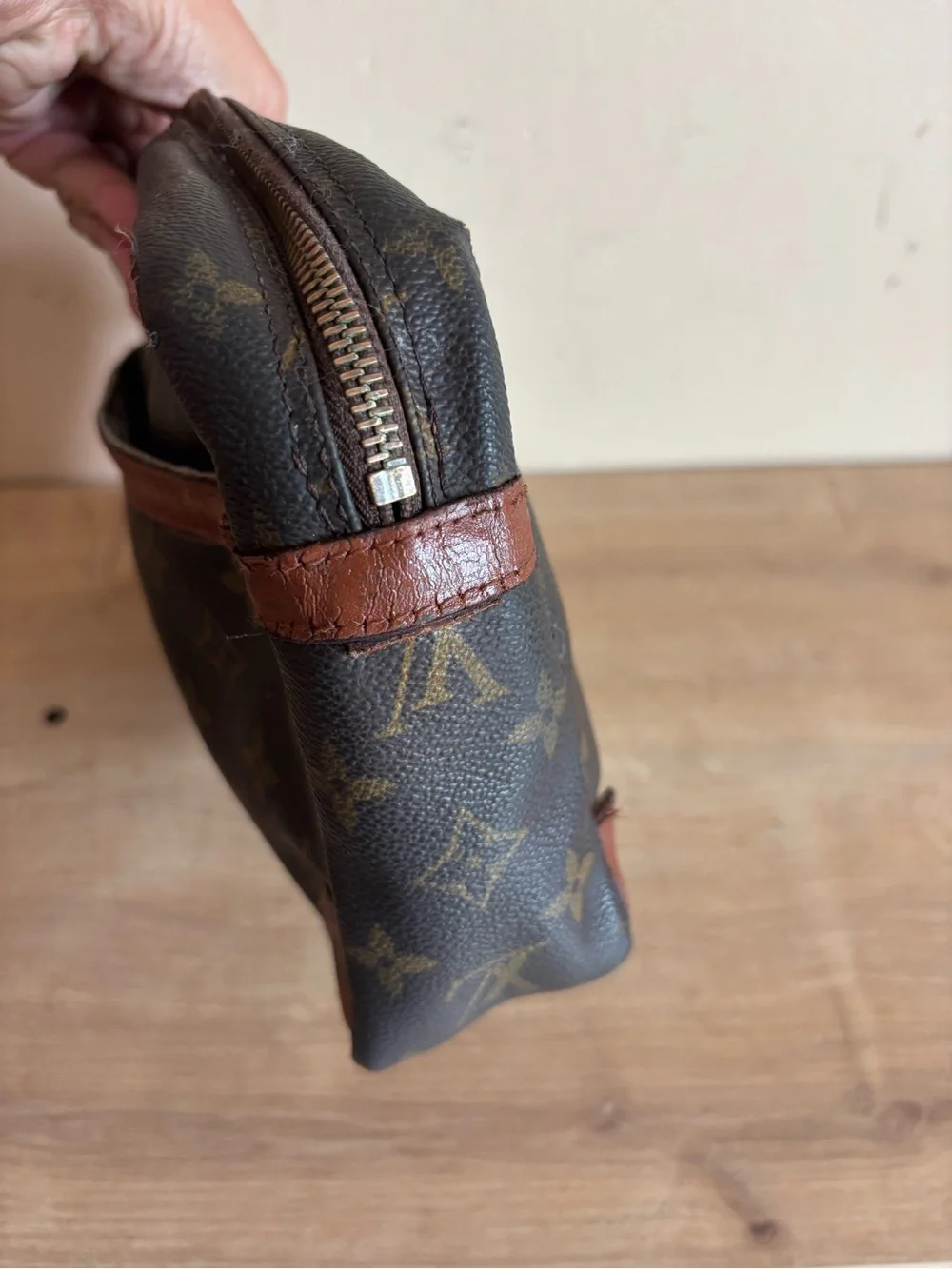 Authentic Louis Vuitton monogram clutch